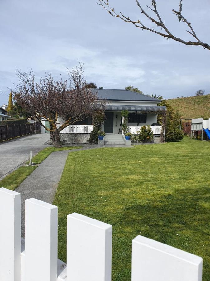 Ludstone Villa - A Charming Family Home Kaikoura Esterno foto